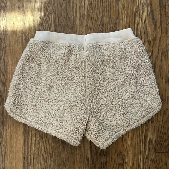 Cream Gilly Hicks By Hollister Lounge Sherpa Shorts, Medium Y2K Sleep Shorts - Picture 2 of 5